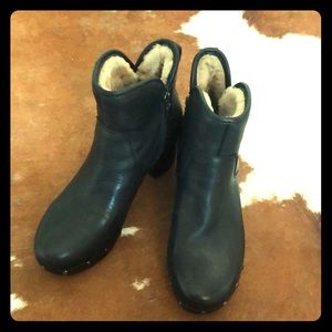 Ugg fur lined clogs size 8 new w/o tags
